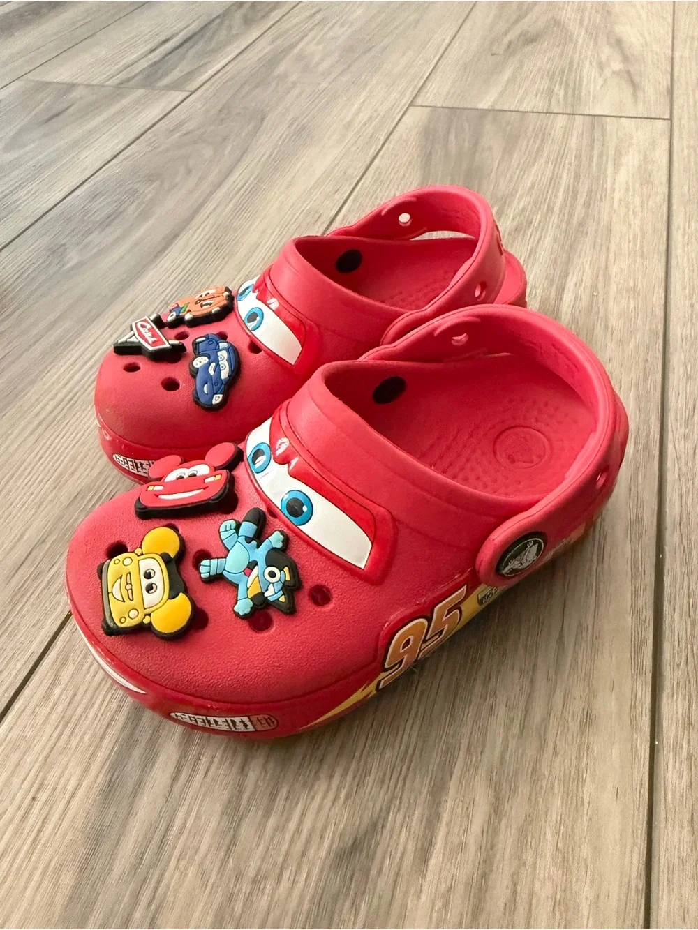 Crocs Red Lightning McQueen Kids Slip-On crocs